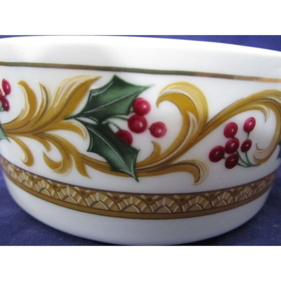 Mikasa Holiday Orchard Round Covered Porcelain Box Retired Japan EUC - Picture 9 of 12